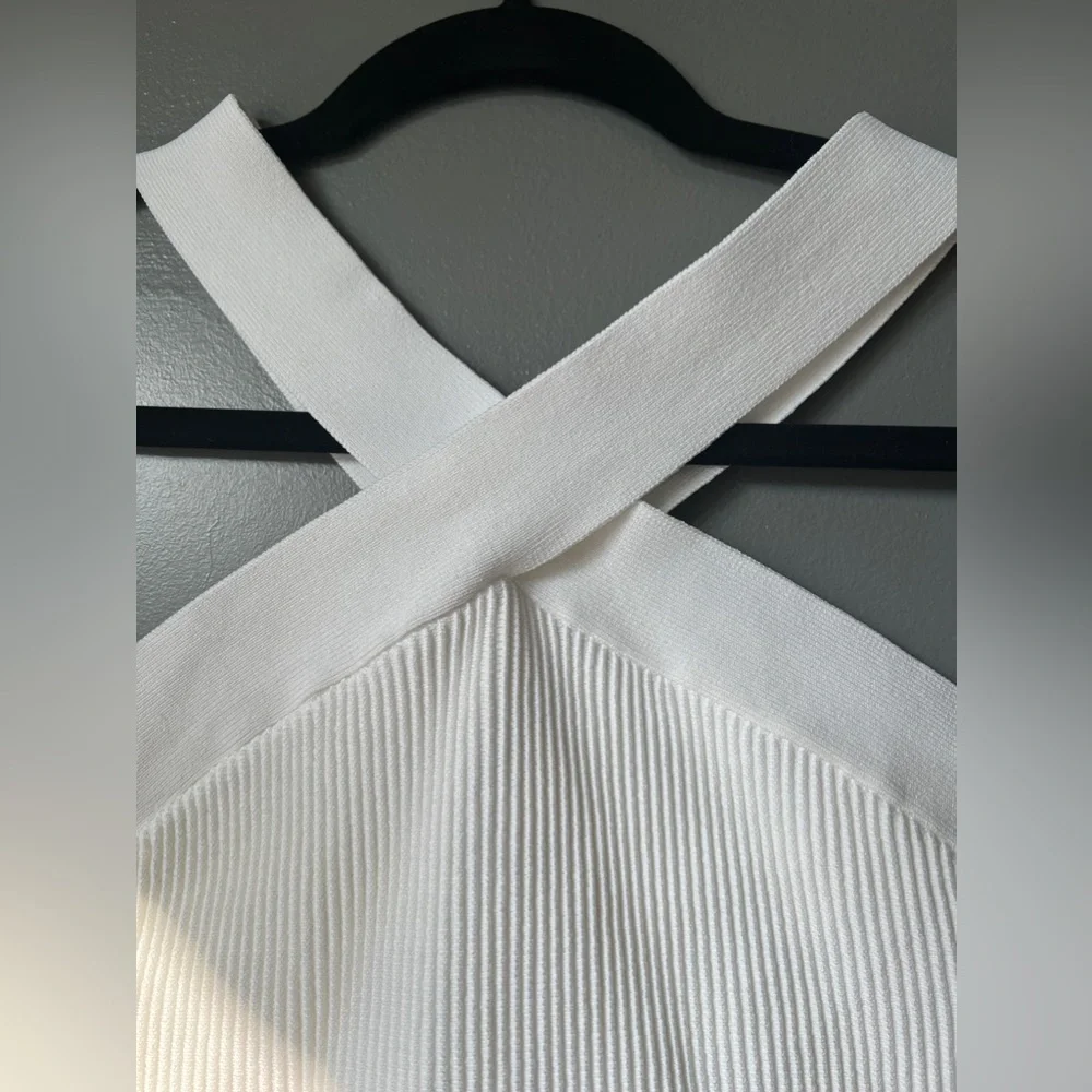 Babaton White Sculpt Knit Criss Cross Cropped Tank (Rib-knit Cross-Front Halter) - Picture 4 of 9
